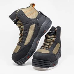 Footwear Korkers Greenback Wading Boots With Studded Sole